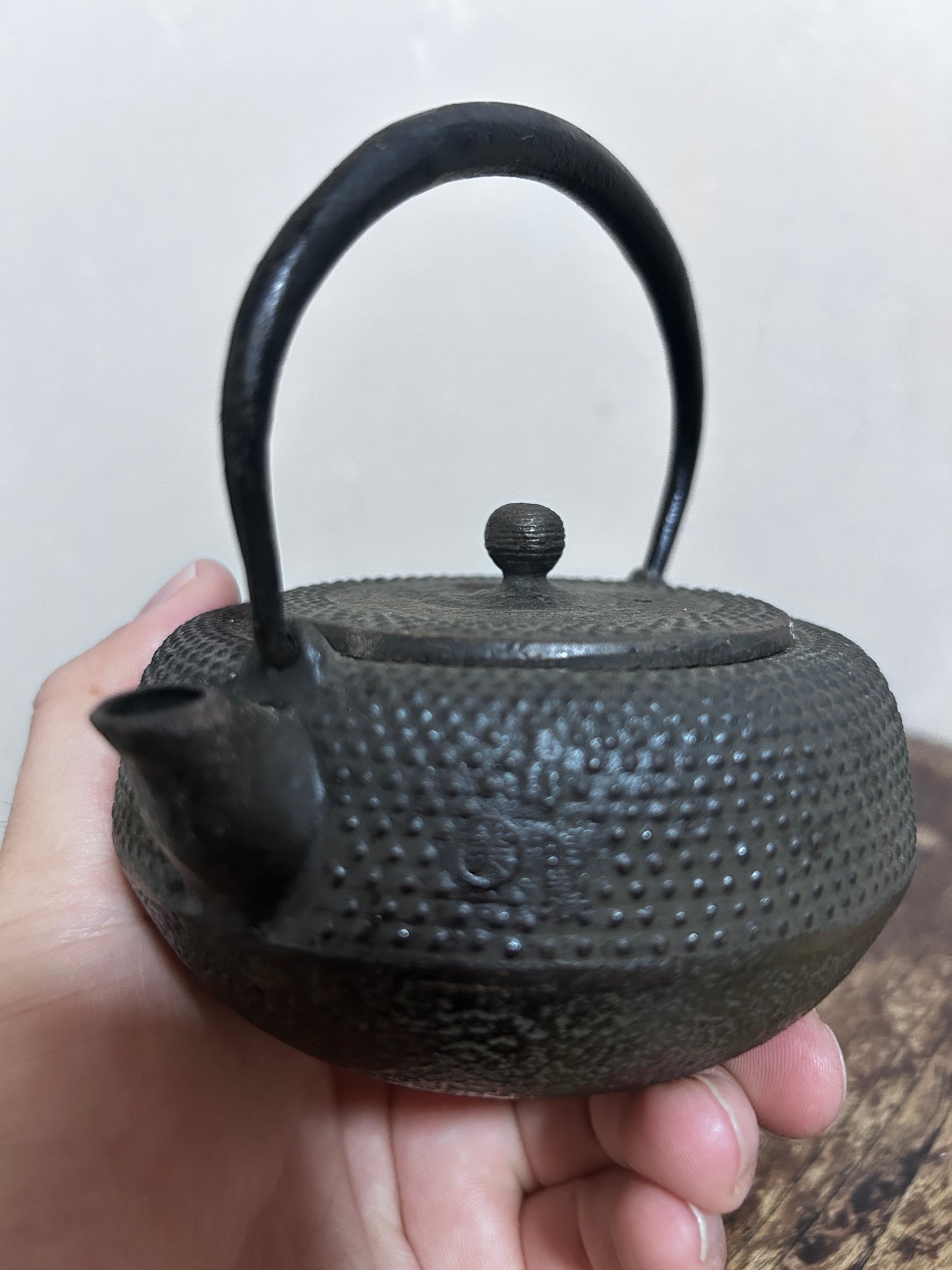 南部鉄器　菊泉堂　鉄瓶